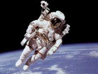 Нужны ли еще Земле космонавты