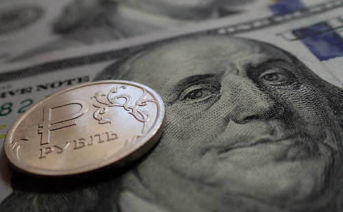 В зарослях зелени: России нужно время на уход от доллара