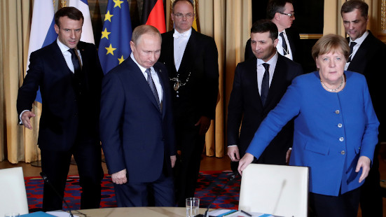 Саммит в Париже: Кремль признал разногласия Путина и Зеленского