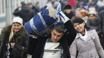 Москва ратифицировала соглашение с Душанбе по трудовым мигрантам. Что изменится?