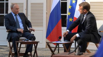 Парижский синдром: Макрон захотел примирить Россию с Европой