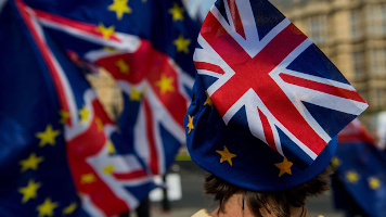«Наихудший кризис»: коронавирус срывает сделку Лондона с ЕС