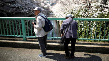 Старикам везде у них дорога: почему японские пенсионеры работают