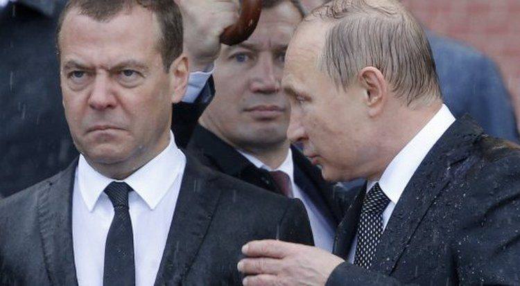 Двойная задача и обратная сторона Медведева